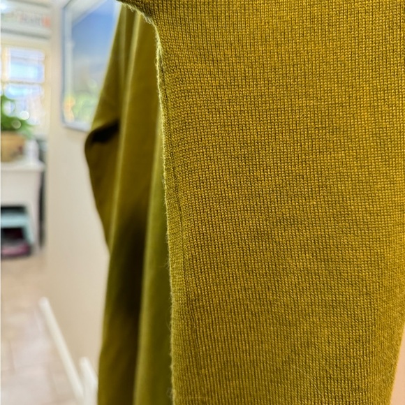 Stunning EF Sweater - Picture 5 of 11